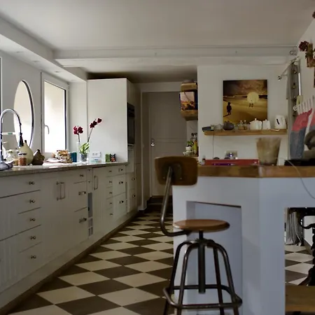 La Maison De Cosi Bed & Breakfast